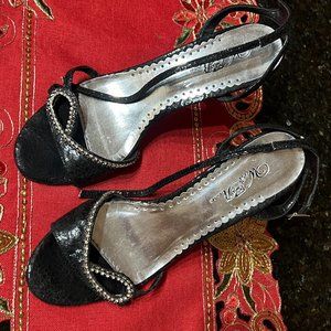 Wild Rose Black Strappy Rhinestone Shoes Sz 9.5 Style Misty133